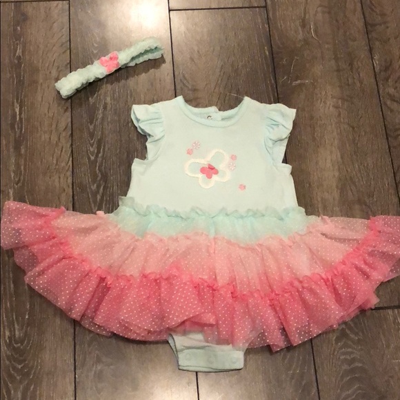 Baby Girl 3-6 Month Outfits - Picture 5 of 7
